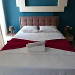Daisy Hotel